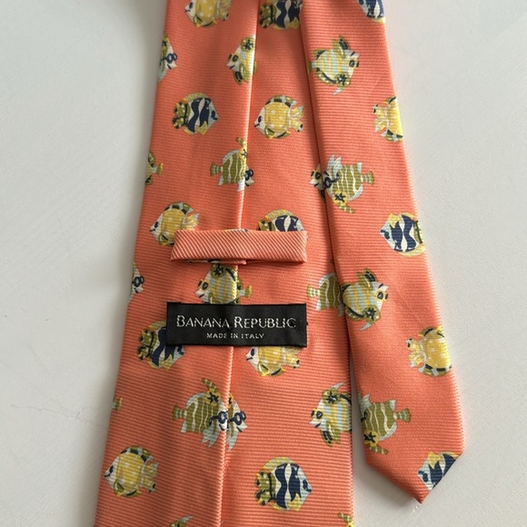 Whimsical Fish Tie Banana Republic Made in Italy - Picture 3 of 5